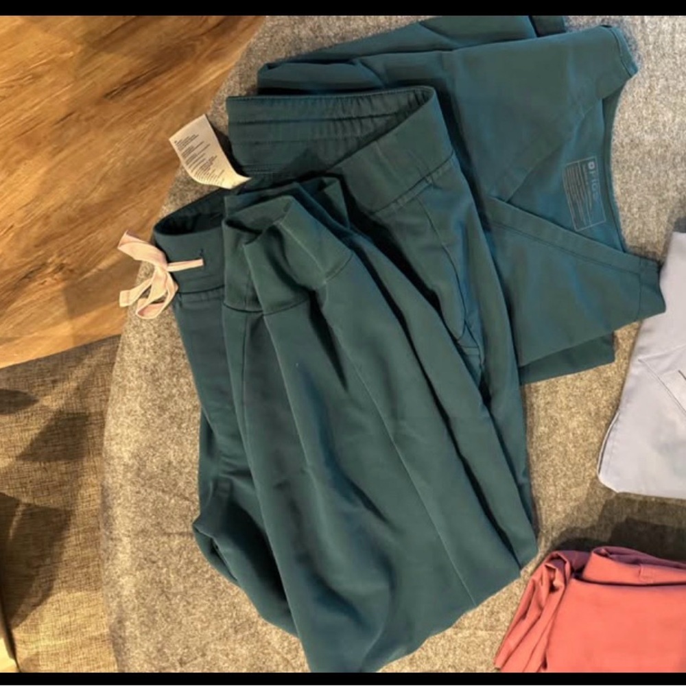 Figs Teal Scrub set